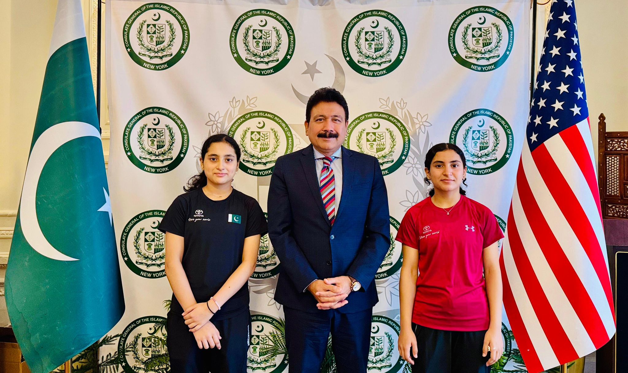Ambassador Rizwan Saeed Shaikh and Consul General Aamer Ahmed Atozai Attend ARY’s 25th Anniversary in Long Island